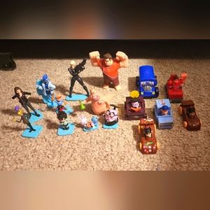 Wreck It Ralph figures playset Disney Store & McDonald's
